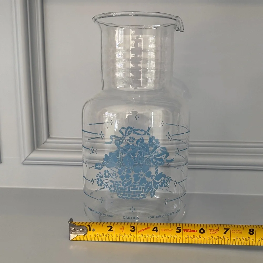 Pyrex Vintage Glass Pitcher with Cornflower Blue Pattern - Picture 4 of 9